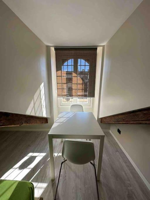 Piccolo Loft Sui Tetti Di Apartment