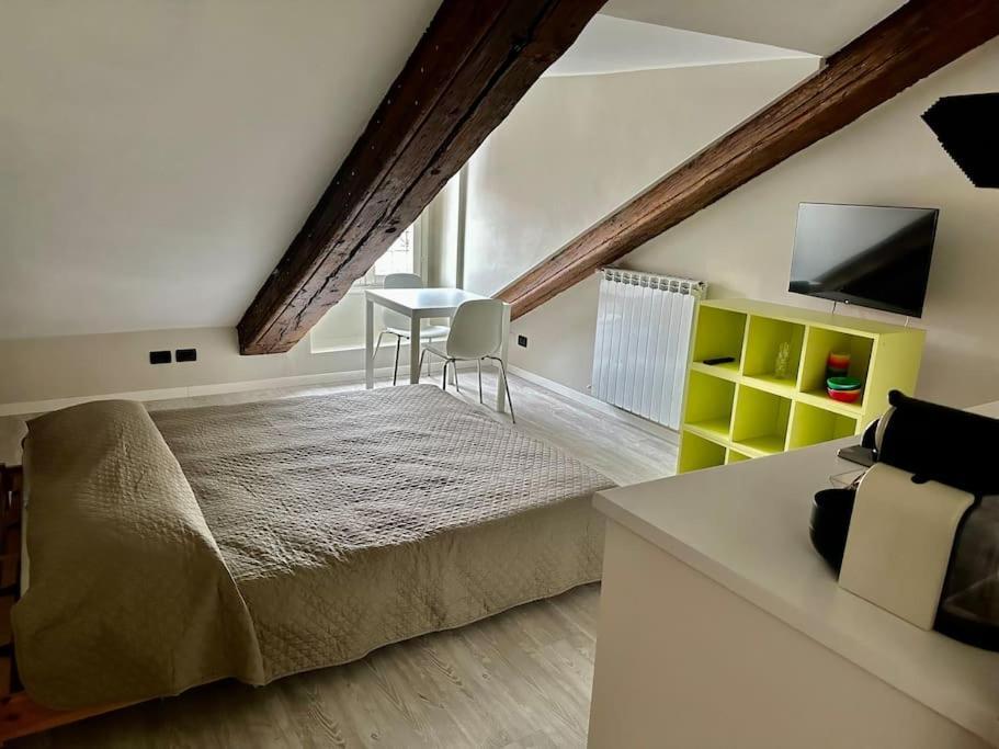 Piccolo Loft Sui Tetti Di Apartment *